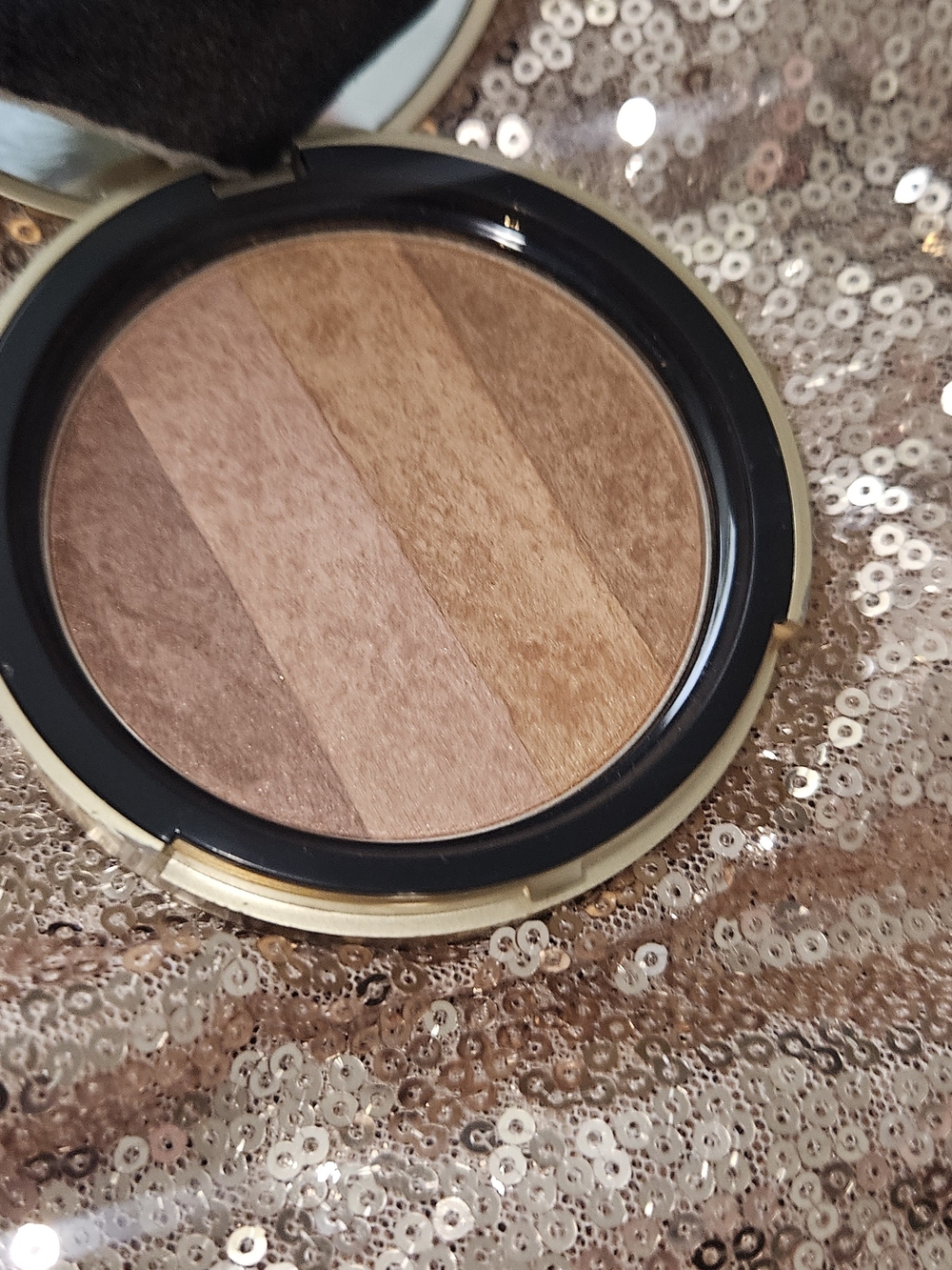Too Faced discontinued Beach Bunny bronzer - Picture 4 of 4